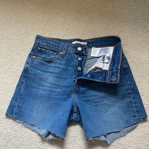 Levi’s jean shorts- size 26